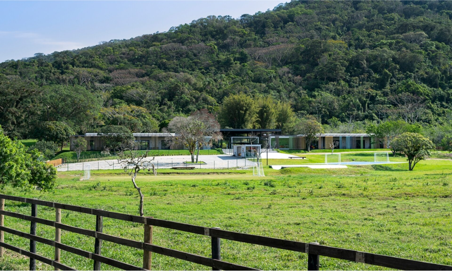 gallery-projeto-escola-dinamica-passeio-leste-marchetti-bonetti 2